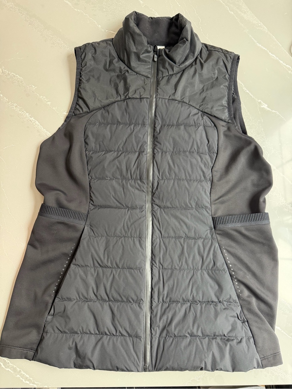 LULULEMON Women's Black Quilted Vest Jacket - Lightweight Zip Front
